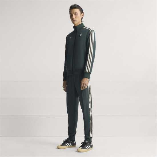 Adidas Спортно Горнище Juventus Terrace Icons Track Top Adults Adidas Спортно Горнище Juventus Terrace Icons Track Top Adults Всекидневно футболно облекло