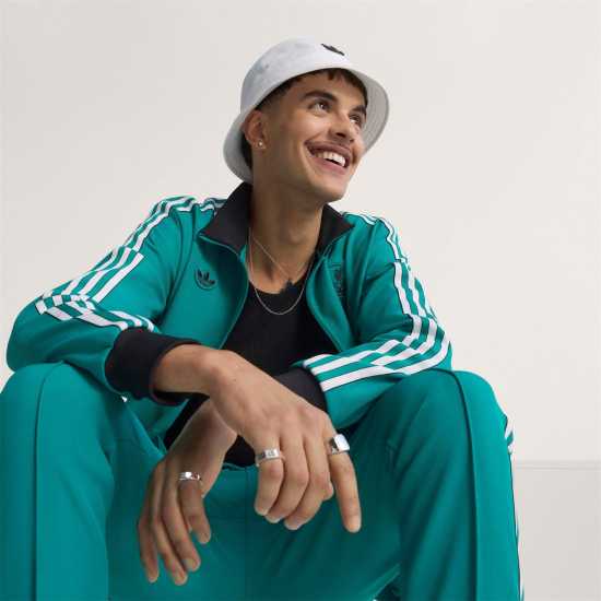 Adidas Мъжко Спортно Горнище Liverpool Terrace Icons Track Top Mens Adidas Мъжко Спортно Горнище Liverpool Terrace Icons Track Top Mens