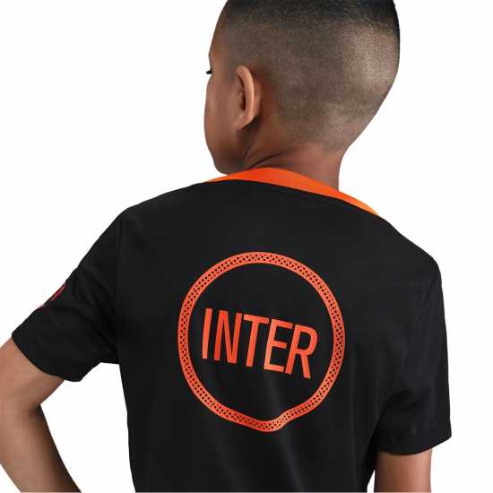 Детски тениски и фланелки Nike Inter Milan Pre Match Shirt 2025 2026 Juniors Nike Inter Milan Pre Match Shirt 2025 2026 Juniors Детски тениски и фланелки