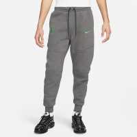 Nike Liverpool Tech Fleece Joggers 2203 2024 Adults  Мъжки долнища за бягане