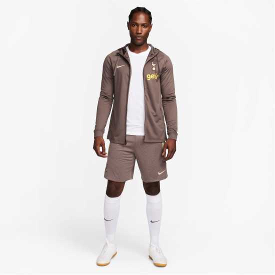 Футболни тренировъчни долнища Nike Tottenham Hotspur Strike Shorts Adults Nike Tottenham Hotspur Strike Shorts Adults Футболни тренировъчни долнища