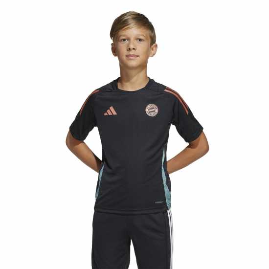 Детски тениски и фланелки Adidas Bayern Munich Training Shirt 2025 2026 Juniors Adidas Bayern Munich Training Shirt 2025 2026 Juniors Детски тениски и фланелки