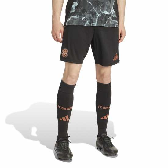 Футболни тренировъчни долнища Adidas Bayern Munich Away Shorts 2024 2025 Mens Adidas Bayern Munich Away Shorts 2024 2025 Mens Футболни тренировъчни долнища