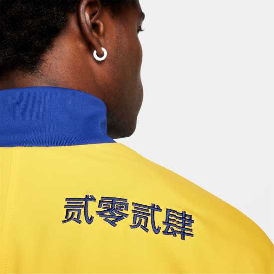 Мъжки горнища с цип Nike Fc Barcelona Chinese New Year Anthem Jacket 2023 2024 Adults Nike Fc Barcelona Chinese New Year Anthem Jacket 2023 2024 Adults Мъжки горнища с цип