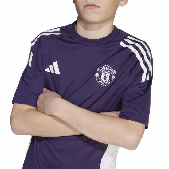 Детски тениски и фланелки Adidas Machester United Training Top 2025 2026 Juniors Adidas Machester United Training Top 2025 2026 Juniors Детски тениски и фланелки