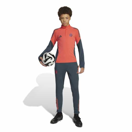 Детски тениски и фланелки Adidas Bayern Munich Tiro 25 Competition Training Top 2025 2026 Juniors Adidas Bayern Munich Tiro 25 Competition Training Top 2025 2026 Juniors Детски тениски и фланелки