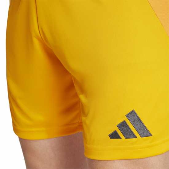 Футболни тренировъчни долнища Adidas Real Madrid Away Shorts 2024 2025 Adults Adidas Real Madrid Away Shorts 2024 2025 Adults Футболни тренировъчни долнища