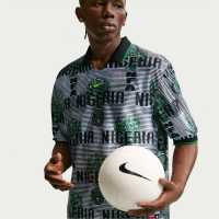 Nike Men's Nigeria Short Sleeve T-Shirt Nike Men's Nigeria Short Sleeve T-Shirt