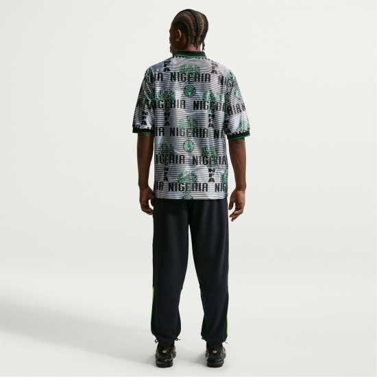 Nike Men's Nigeria Short Sleeve T-Shirt Nike Men's Nigeria Short Sleeve T-Shirt
