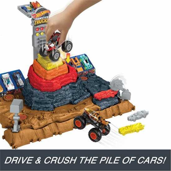 Hot Wheels Monster Trucks Bone Shaker Playset  Подаръци и играчки