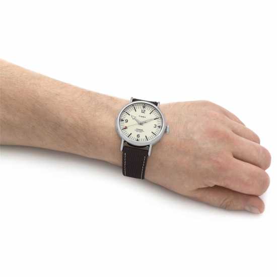 Timex Mens  Essential Collection  Watch Tw2V44100