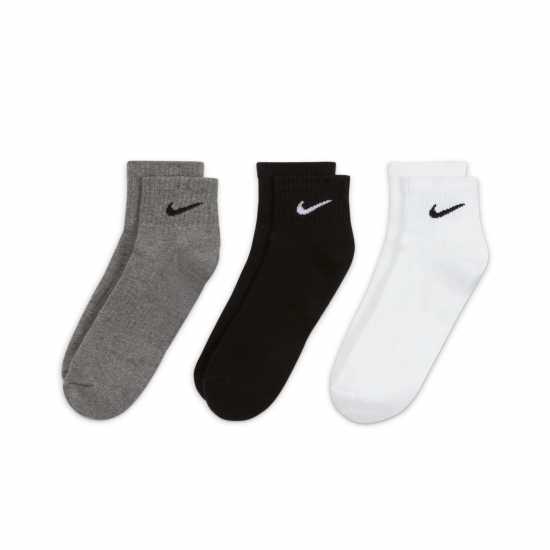 Мъжки чорапи Nike 3Бр. Три Четвърти Чорапи Three Pack Quarter Socks Mens Черно/Сиво/Бяло Nike 3Бр. Три Четвърти Чорапи Three Pack Quarter Socks Mens Черно/Сиво/Бяло Мъжки чорапи