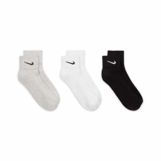 Мъжки чорапи Nike 3Бр. Три Четвърти Чорапи Three Pack Quarter Socks Mens Черно/Сиво/Бяло Nike 3Бр. Три Четвърти Чорапи Three Pack Quarter Socks Mens Черно/Сиво/Бяло Мъжки чорапи