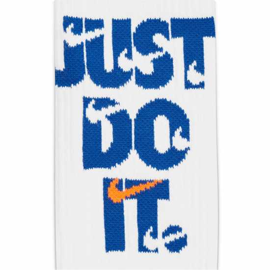 Nike Everyday Plus Cushioned Crew Socks (3 Pairs) Nike Everyday Plus Cushioned Crew Socks (3 Pairs)