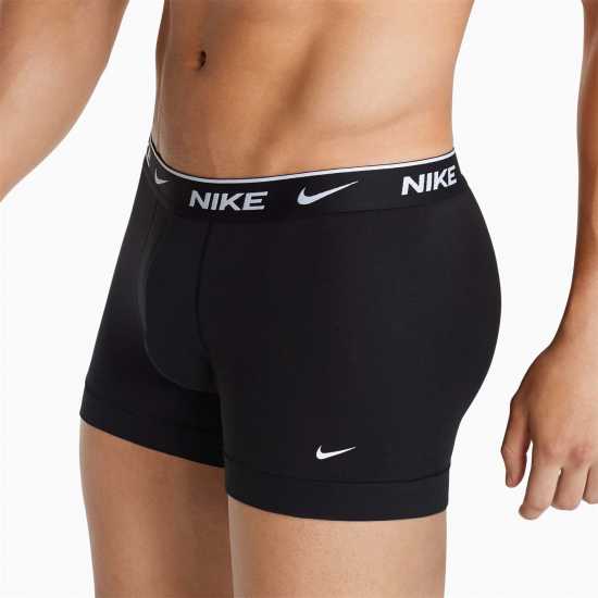 Мъжко бельо Nike Спортни Гащета 3 Pack Everyday Cotton Trunks Mens Черен UB1 Nike Спортни Гащета 3 Pack Everyday Cotton Trunks Mens Черен UB1 Мъжко бельо