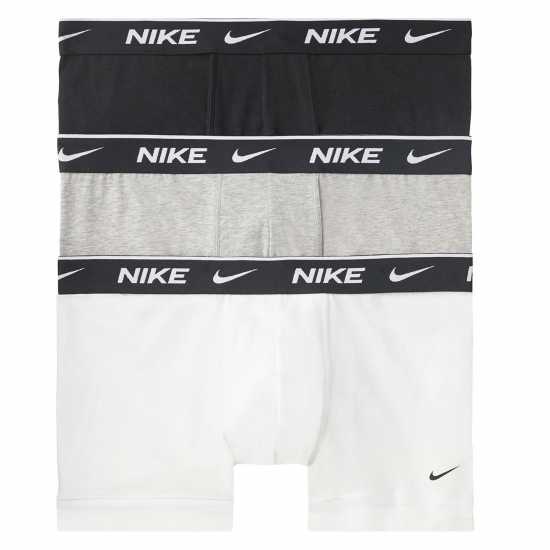 Мъжко бельо Nike Спортни Гащета 3 Pack Everyday Cotton Trunks Mens Черно/Сиво/Бяло MP1 Nike Спортни Гащета 3 Pack Everyday Cotton Trunks Mens Черно/Сиво/Бяло MP1 Мъжко бельо