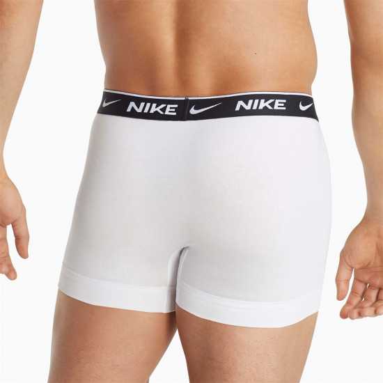 Мъжко бельо Nike Спортни Гащета 3 Pack Everyday Cotton Trunks Mens Черно/Сиво/Бяло MP1 Nike Спортни Гащета 3 Pack Everyday Cotton Trunks Mens Черно/Сиво/Бяло MP1 Мъжко бельо
