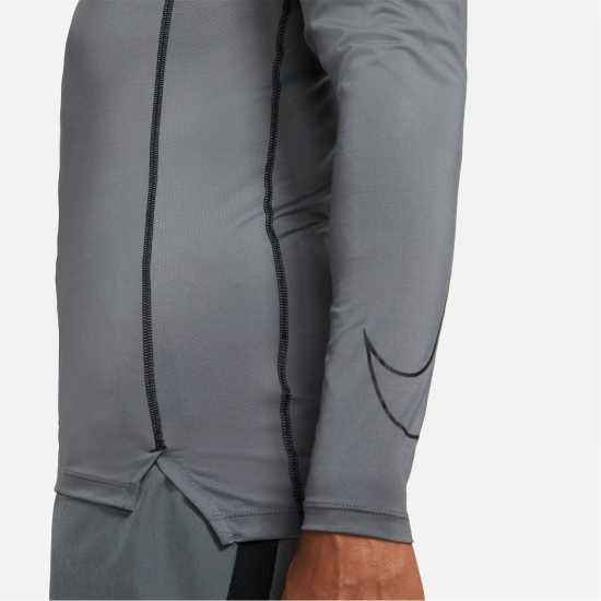 Мъжки долни дрехи Nike Pro Dri-FIT Men's Tight Fit Long-Sleeve Top Nike Pro Dri-FIT Men's Tight Fit Long-Sleeve Top Мъжки долни дрехи