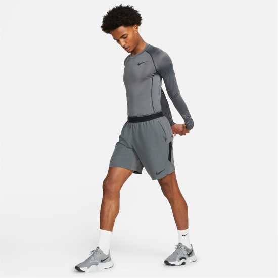 Мъжки долни дрехи Nike Pro Dri-FIT Men's Tight Fit Long-Sleeve Top Nike Pro Dri-FIT Men's Tight Fit Long-Sleeve Top Мъжки долни дрехи