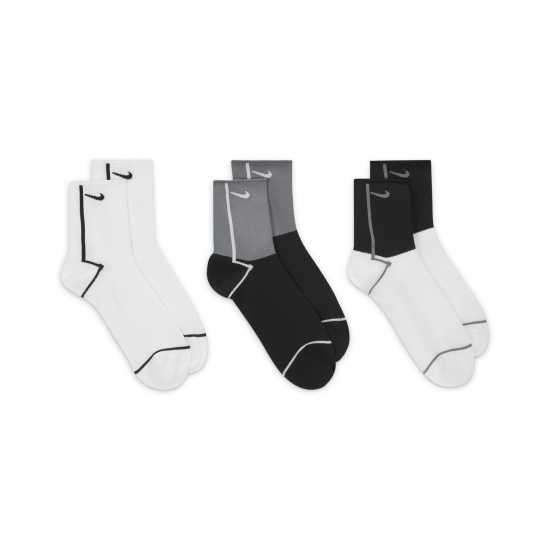 Дамски чорапи Nike Ed Plus Lw Ankl Ld99 Nike Ed Plus Lw Ankl Ld99 Дамски чорапи