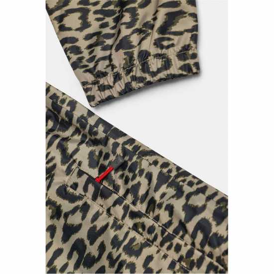 Gelert Непромокаемо Яке Womens Packaway Hooded Packable Waterproof Jacket Leopard Print Gelert Непромокаемо Яке Womens Packaway Hooded Packable Waterproof Jacket Leopard Print