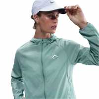 Nike Мъжко Яке Trail Repel Womens Jacket Can/Prl/Smt Wht Дамски якета и палта