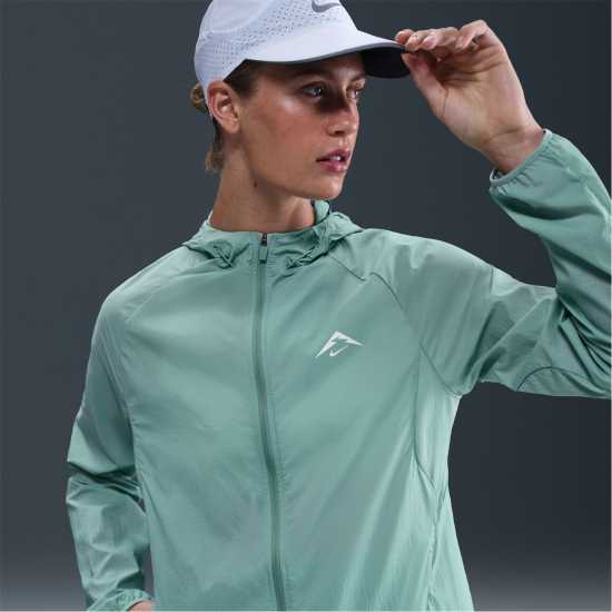 Дамски якета и палта Nike Мъжко Яке Trail Repel Womens Jacket Can/Prl/Smt Wht Nike Мъжко Яке Trail Repel Womens Jacket Can/Prl/Smt Wht Дамски якета и палта
