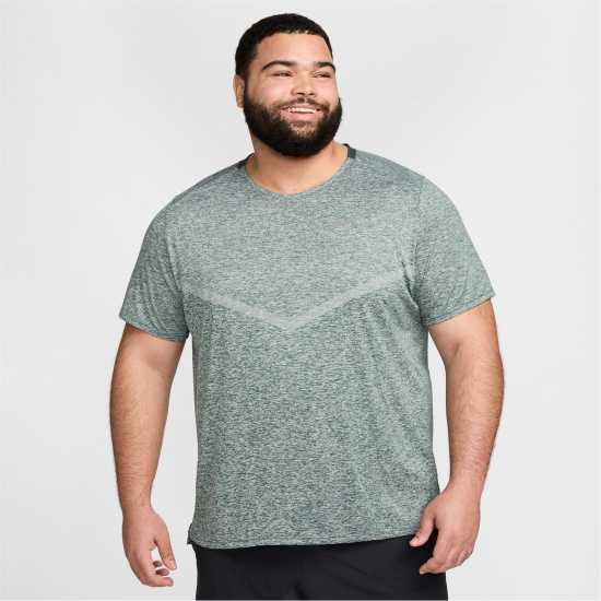 Nike Dri-FIT Rise 365 Men's Short-Sleeve Running Top  Мъжки дрехи за бягане