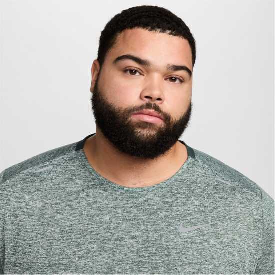 Nike Dri-FIT Rise 365 Men's Short-Sleeve Running Top  Мъжки дрехи за бягане