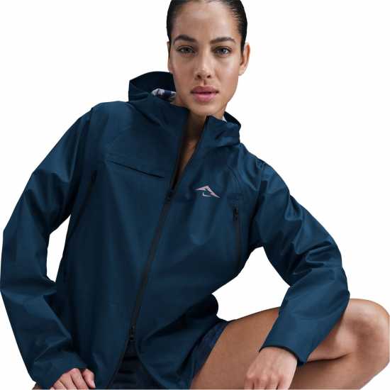 Nike Trail Jkt Ld99  Дамски якета и палта