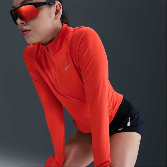 Nike W Nk Tempo Nvlt Ld99 Nike W Nk Tempo Nvlt Ld99