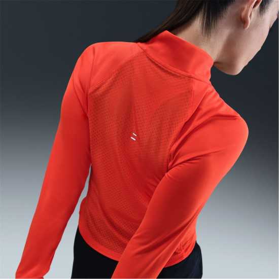 Nike W Nk Tempo Nvlt Ld99 Nike W Nk Tempo Nvlt Ld99