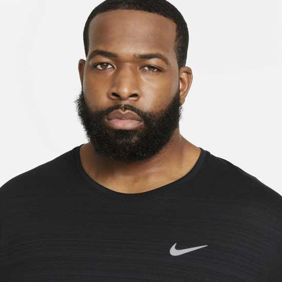 Мъжки тениски и фланелки Nike Мъжко Горнище За Бягане Drifit Miler Running Top Mens Черно Nike Мъжко Горнище За Бягане Drifit Miler Running Top Mens Черно Мъжки тениски и фланелки