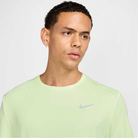 Мъжки тениски и фланелки Nike Мъжко Горнище За Бягане Drifit Miler Running Top Mens Волт Nike Мъжко Горнище За Бягане Drifit Miler Running Top Mens Волт Мъжки тениски и фланелки