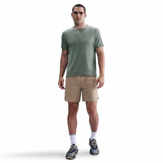 Мъжки тениски и фланелки Nike Мъжко Горнище За Бягане Drifit Miler Running Top Mens Clay Green Nike Мъжко Горнище За Бягане Drifit Miler Running Top Mens Clay Green Мъжки тениски и фланелки