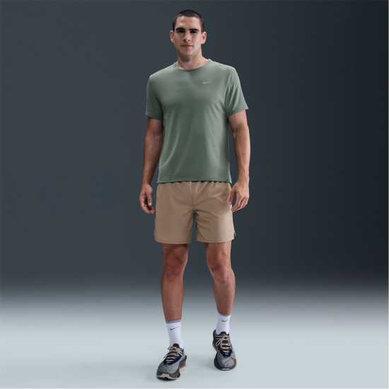 Мъжки тениски и фланелки Nike Мъжко Горнище За Бягане Drifit Miler Running Top Mens Clay Green Nike Мъжко Горнище За Бягане Drifit Miler Running Top Mens Clay Green Мъжки тениски и фланелки