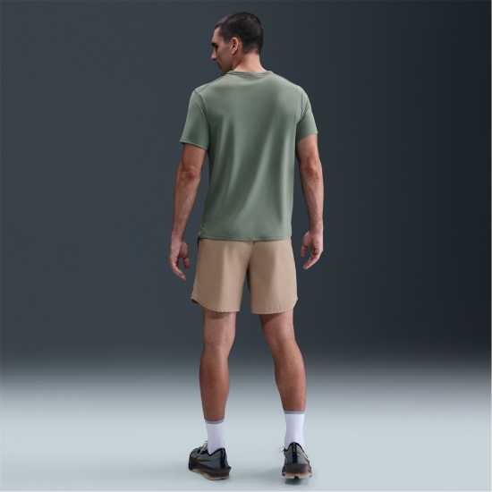 Мъжки тениски и фланелки Nike Мъжко Горнище За Бягане Drifit Miler Running Top Mens Clay Green Nike Мъжко Горнище За Бягане Drifit Miler Running Top Mens Clay Green Мъжки тениски и фланелки