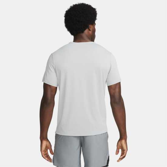 Мъжки тениски и фланелки Nike Мъжко Горнище За Бягане Drifit Miler Running Top Mens Сива Мъгла Nike Мъжко Горнище За Бягане Drifit Miler Running Top Mens Сива Мъгла Мъжки тениски и фланелки