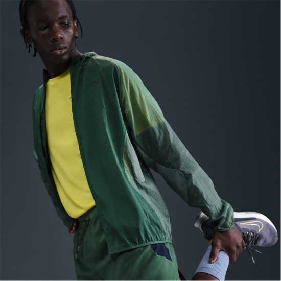 Nike Trail Aireez Men's Running Jacket Fir/Clay Green Мъжки якета и палта