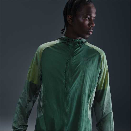 Nike Trail Aireez Men's Running Jacket Fir/Clay Green Мъжки якета и палта