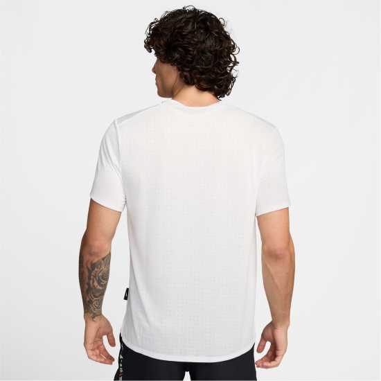 Мъжки дрехи за бягане Nike Breathe Miler Sn53 Връхно бяло Nike Breathe Miler Sn53 Връхно бяло Мъжки дрехи за бягане