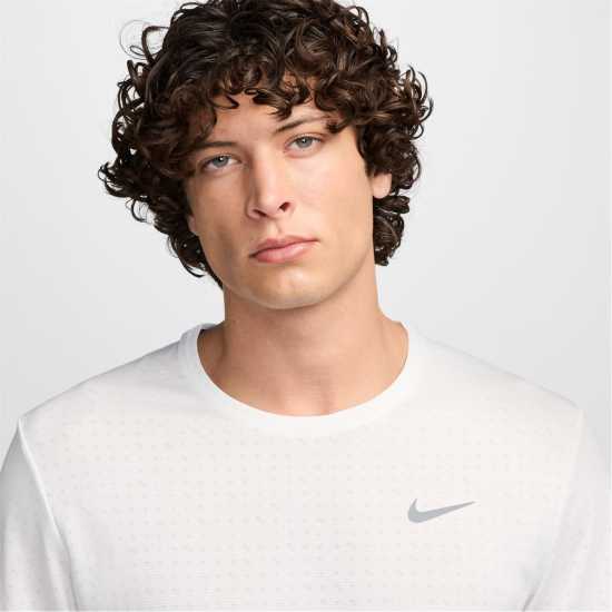 Мъжки дрехи за бягане Nike Breathe Miler Sn53 Връхно бяло Nike Breathe Miler Sn53 Връхно бяло Мъжки дрехи за бягане