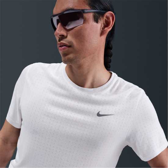 Мъжки дрехи за бягане Nike Breathe Miler Sn53 Връхно бяло Nike Breathe Miler Sn53 Връхно бяло Мъжки дрехи за бягане