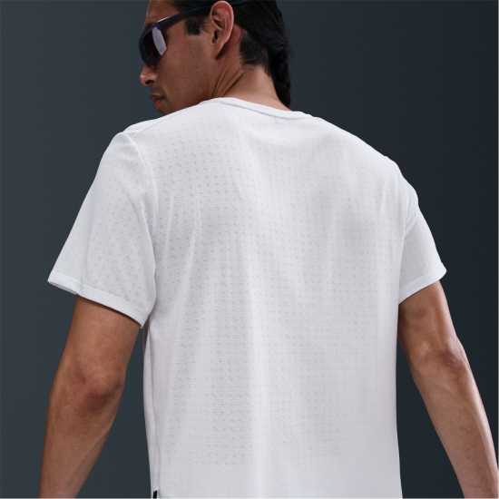 Мъжки дрехи за бягане Nike Breathe Miler Sn53 Връхно бяло Nike Breathe Miler Sn53 Връхно бяло Мъжки дрехи за бягане