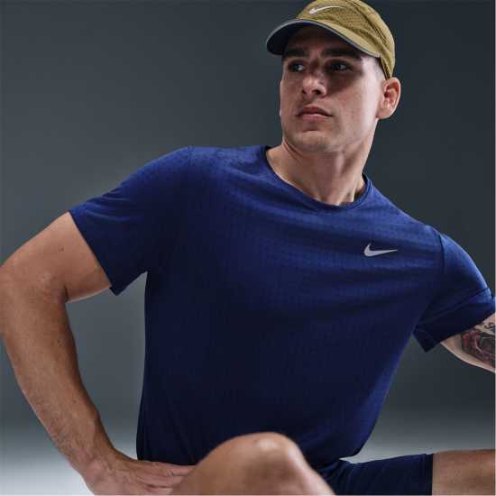 Мъжки дрехи за бягане Nike Breathe Miler Sn53 Blu Void/Rf Slv Nike Breathe Miler Sn53 Blu Void/Rf Slv Мъжки дрехи за бягане
