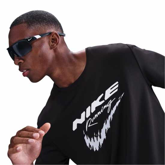 Мъжки дрехи за бягане Nike Breathe Miler Sn53 Black Nike Breathe Miler Sn53 Black Мъжки дрехи за бягане