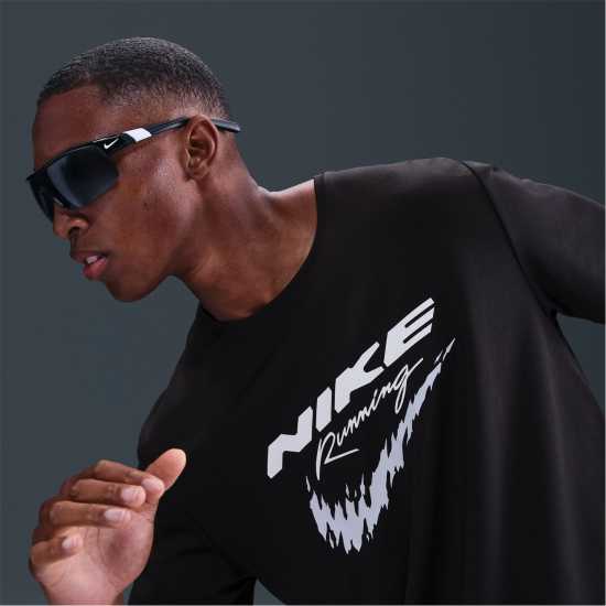 Мъжки дрехи за бягане Nike Breathe Miler Sn53 Black Nike Breathe Miler Sn53 Black Мъжки дрехи за бягане