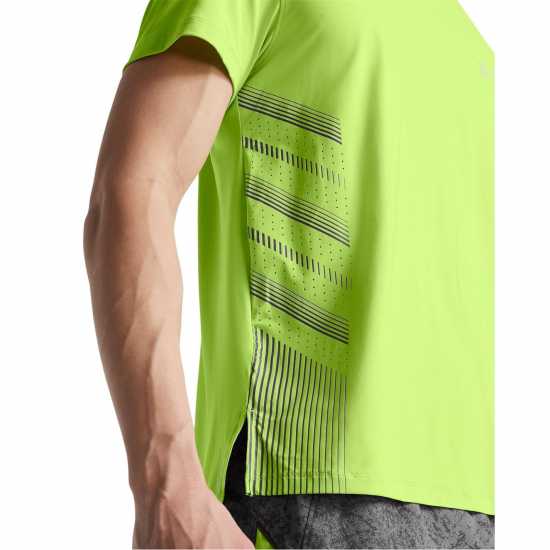 Under Armour Launch Elite Graphic T-Shirt. Mens Морф Зелено Мъжки дрехи за бягане