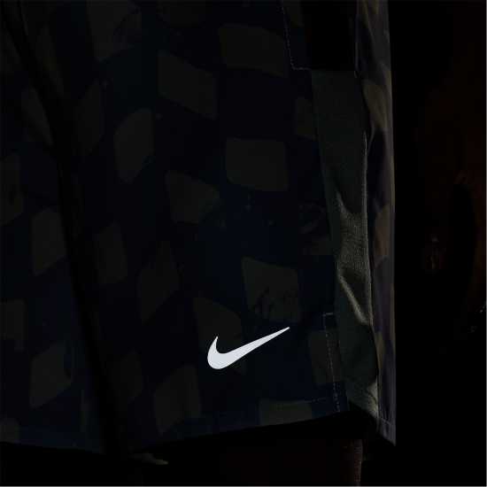 Nike Dri-FIT Challenger Men's 7 Unlined Running Shorts  Мъжко облекло за едри хора
