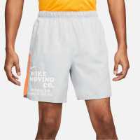 Nike Dri-FIT Challenger Men's 7 Unlined Versatile Shorts Smoke Grey Мъжко облекло за едри хора